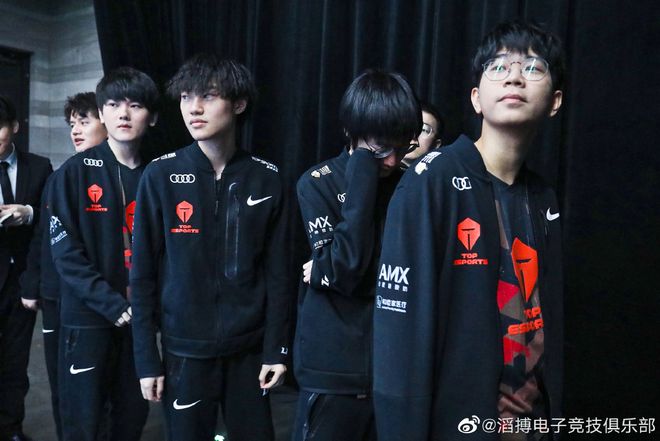 让年轻球员 让年轻球员